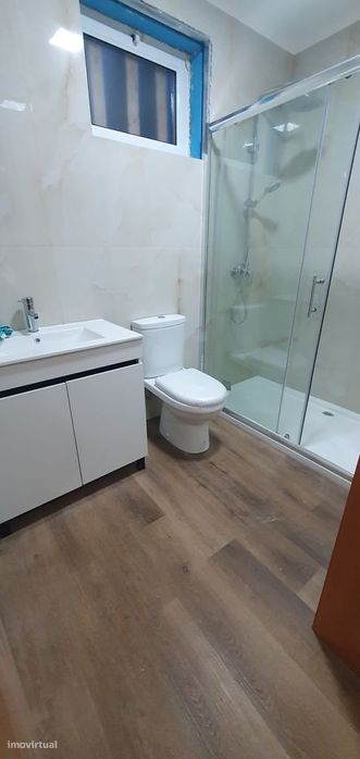 morada t2 restaurada / Barroselas