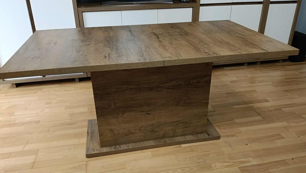 Sprzedam stół 160x90 po rozłożeniu 200x90