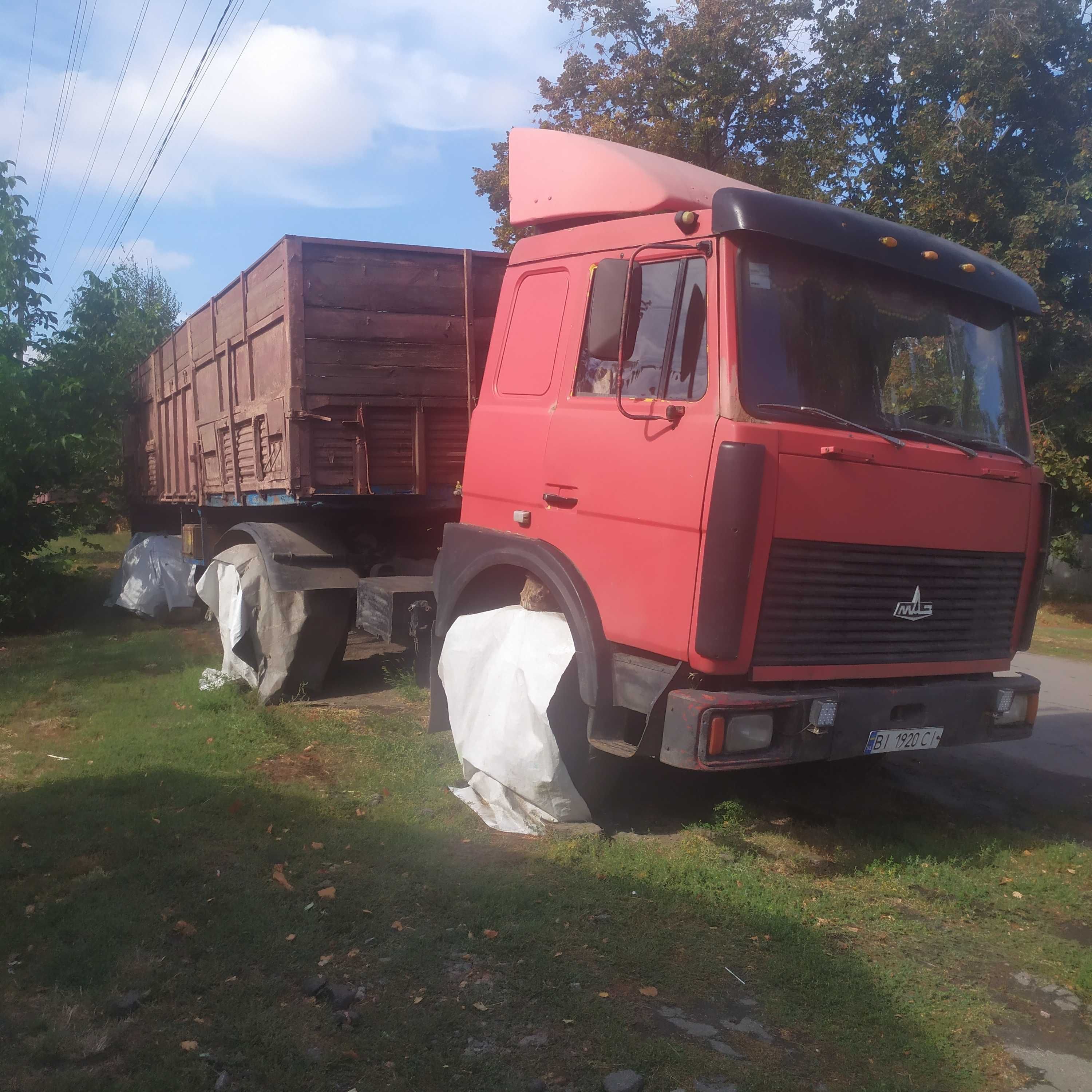 МАЗ тягач з прицепом!