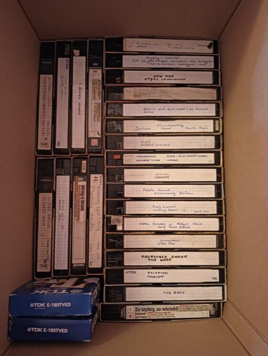 Kasety VHS (video)