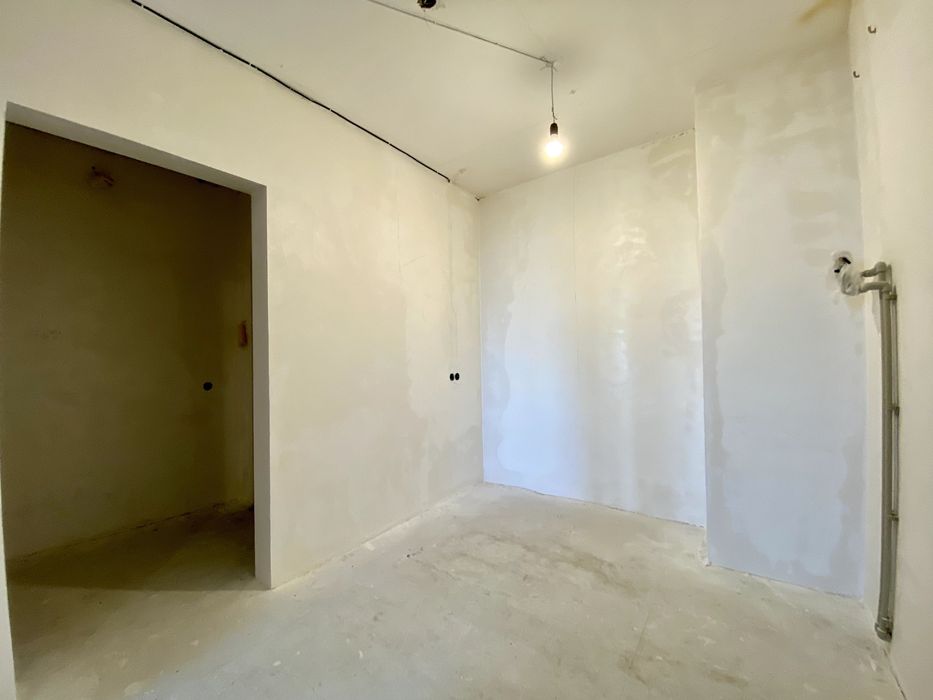 Продаж КРУПНОГАБАРИТНОЇ двокімнатної квартири 90 кв/м