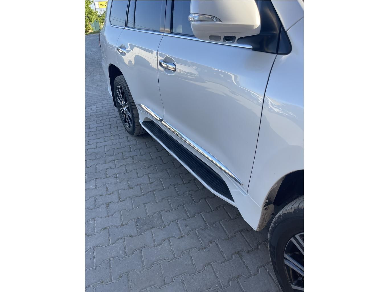 Боковые пороги (дизайн Lexus 2016+) для Lexus LX570 / 450d Upgrade