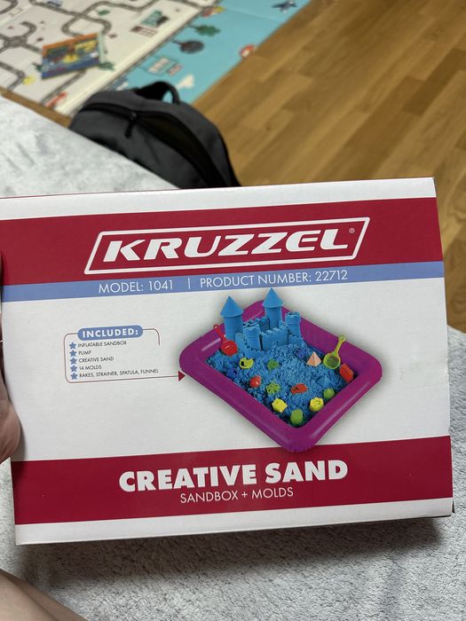 Кінетичний пісок kruzzel 2 кг з басейном