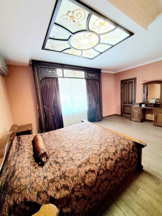 Продам неймовірний маєток наповнений домашнім теплом. Р-н Міськсаду.