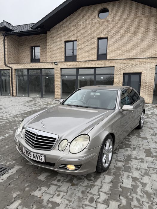 Залітає на продажу Mercedes-Benz є 320