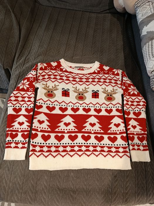 Sweter świąteczny w rozmiarze 146/152