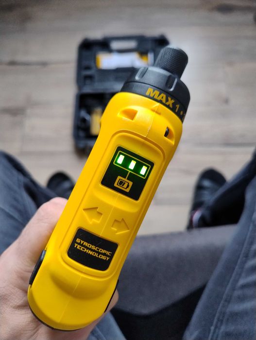 DeWalt Wkrętak żyroskopowy 7,2V