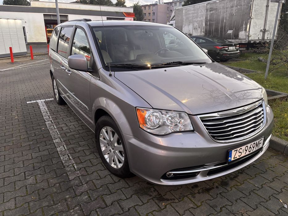 Pilnie sprzedam Chrysler Town and Country 3.6