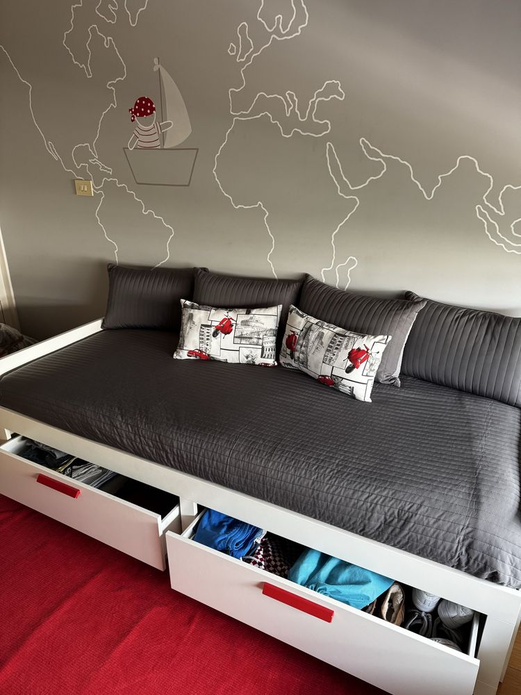 Cama de Solteiro com gavetas de arrumação (Ikea) + Colchão