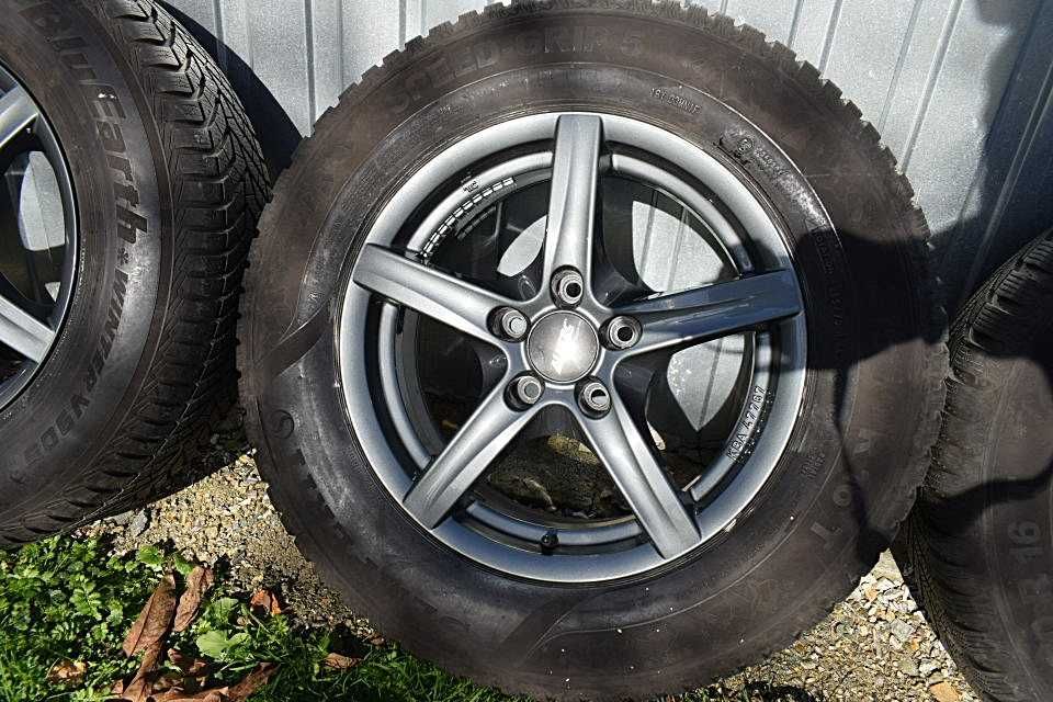 Sprzedam4 felgi aluminiowe ALUTEC 16  5x114,3  z oponami zimowymi