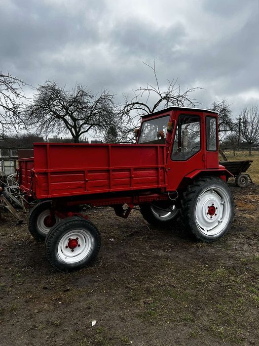 Продам трактор т-16