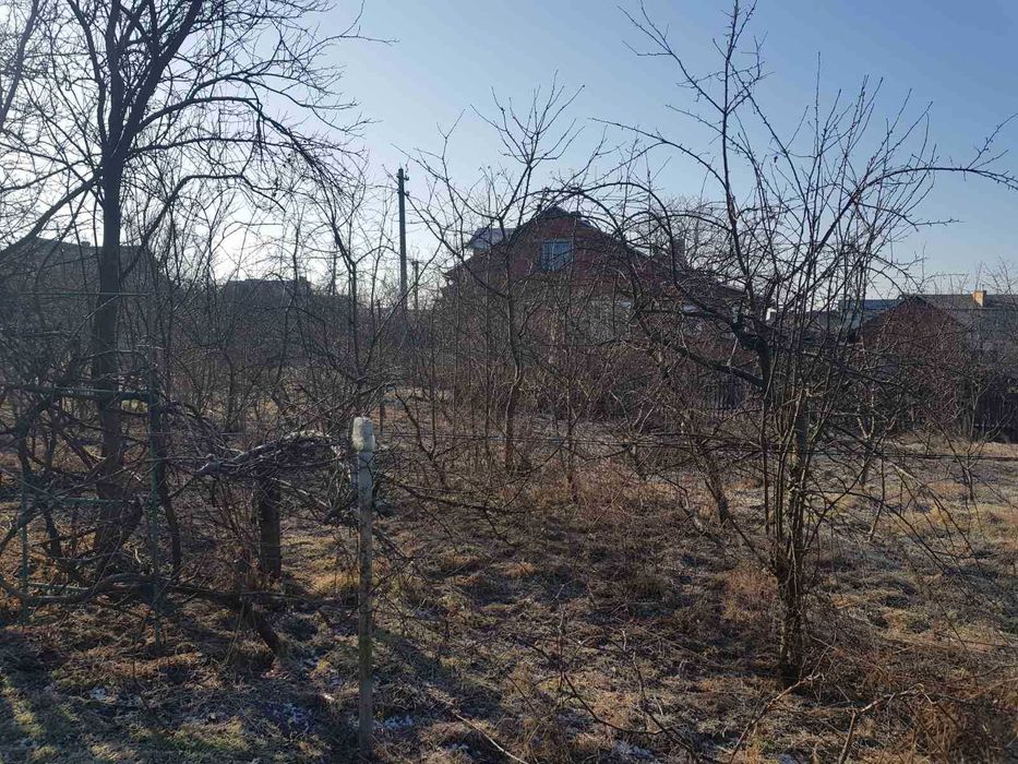 Будиночок зі зрубу та земельна ділянка 15 сот. с. Забужжя