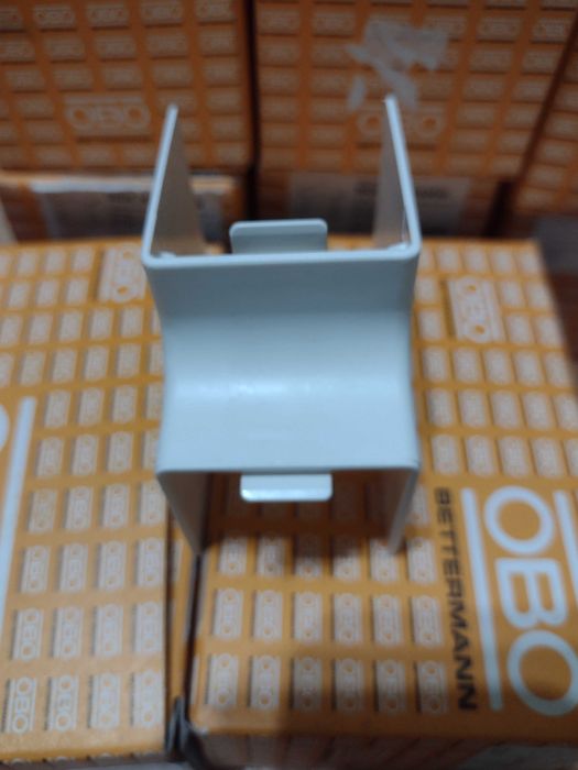 Naroża kanału WDK 40x40 biale  OBO BETTERMANN