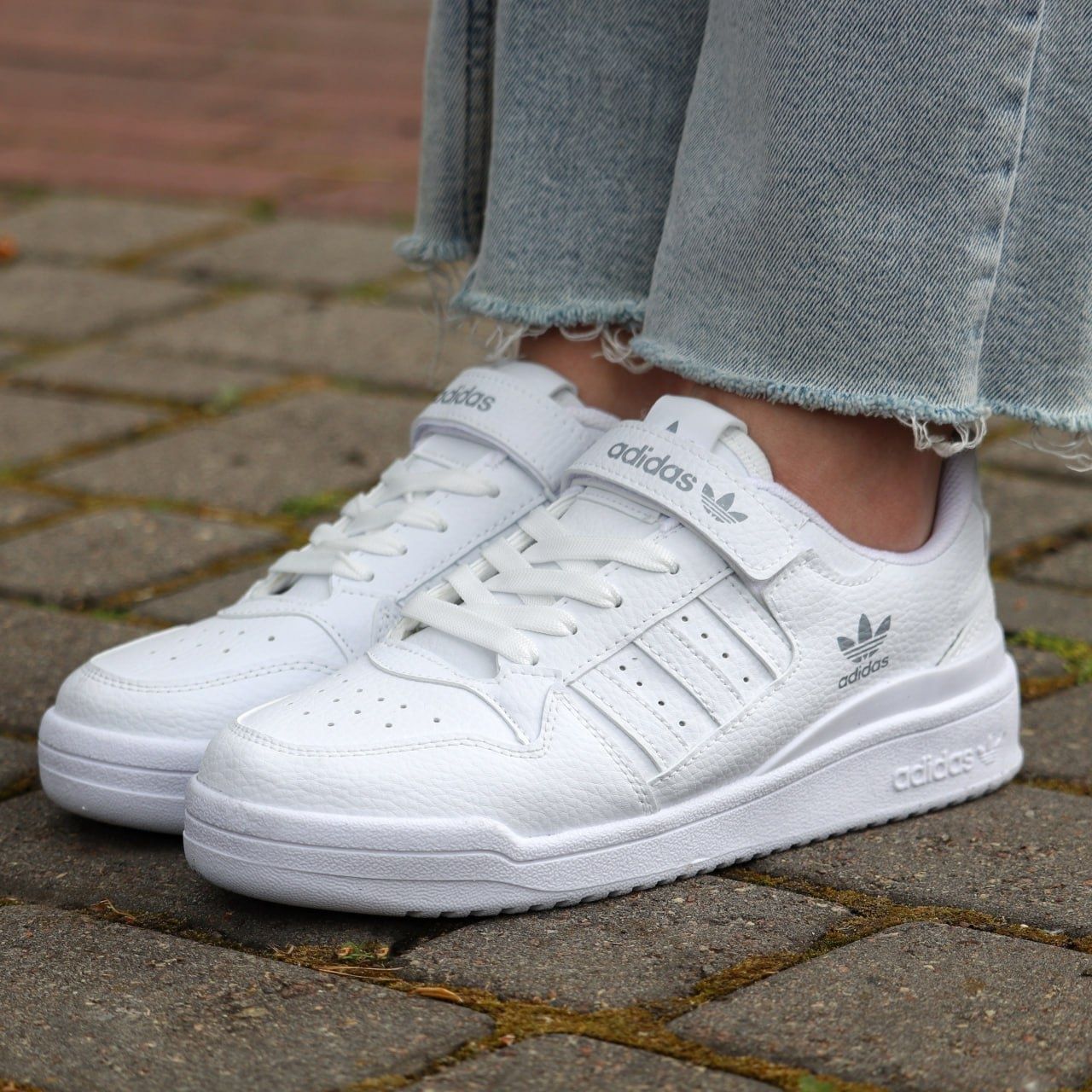 Кожные женские кросовки на лето белые Adidas  Адидас жіночі кросівки