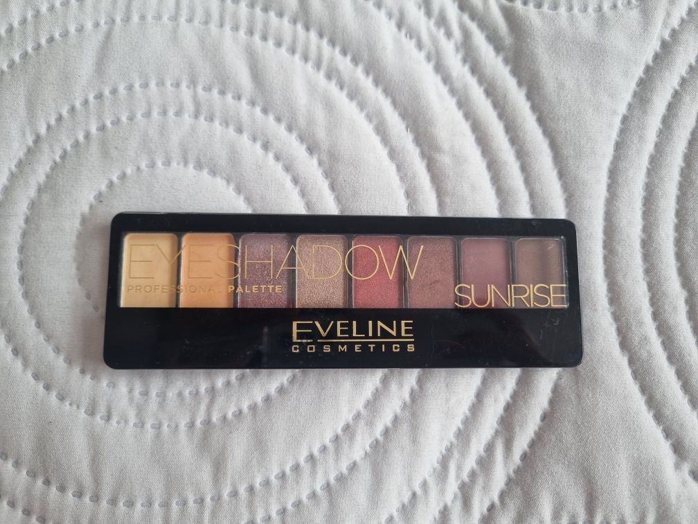 Eveline Eyeshadow Paleta cieni do powiek - 01 Sunrise