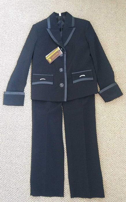 Шкільна форма нова на дівчинку 32 розмір