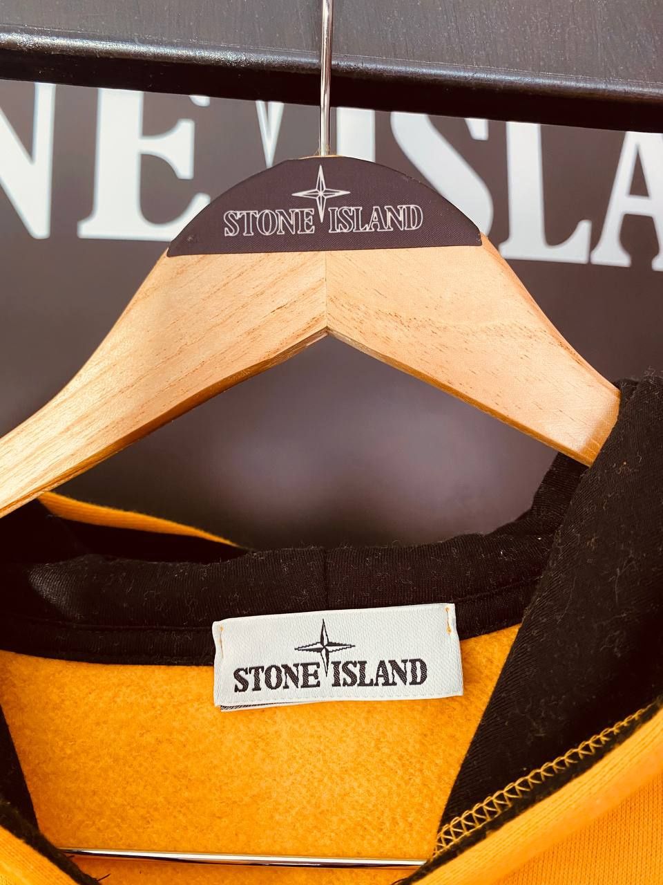 Knitwear Stone Island yellow