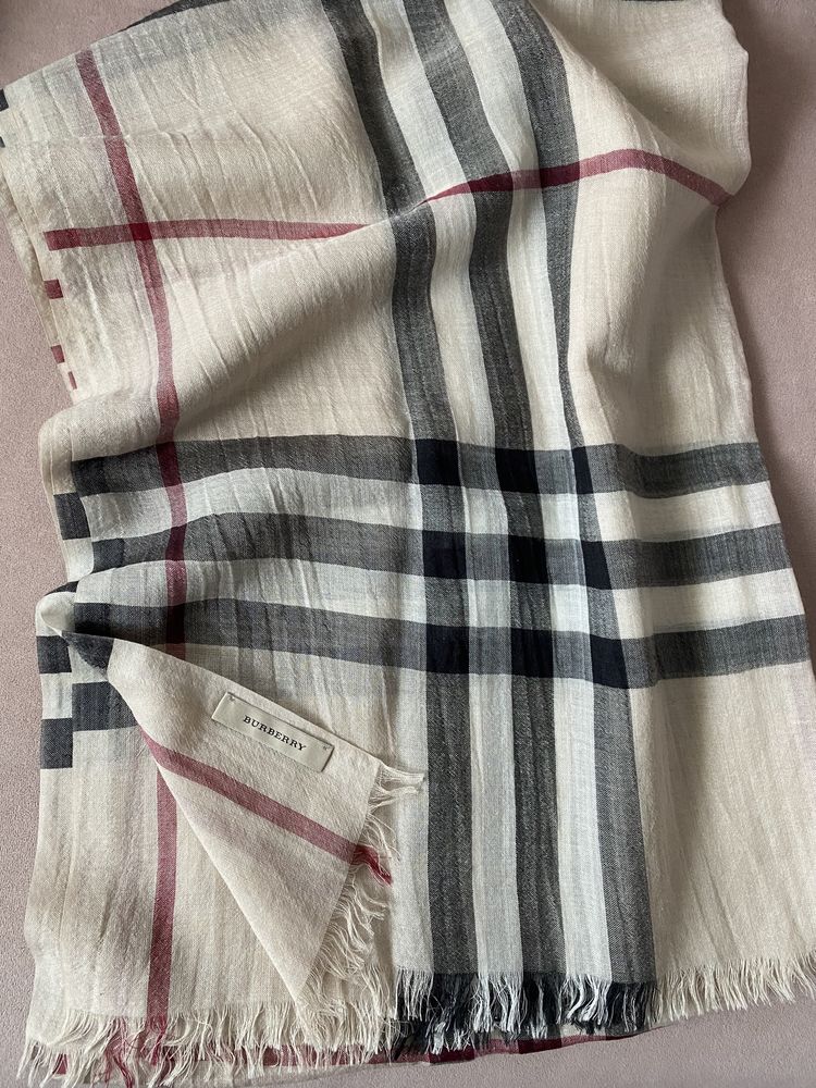 Oryginalny szal Burberry Gauze klasyk