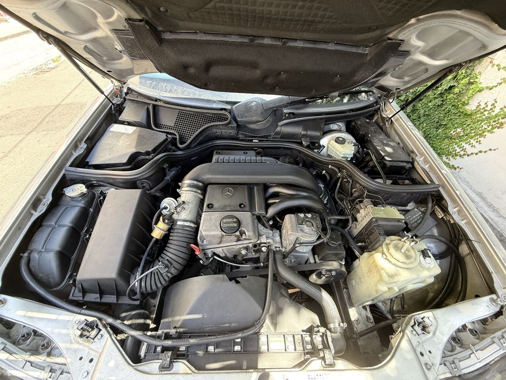 Mercedes E220 W210