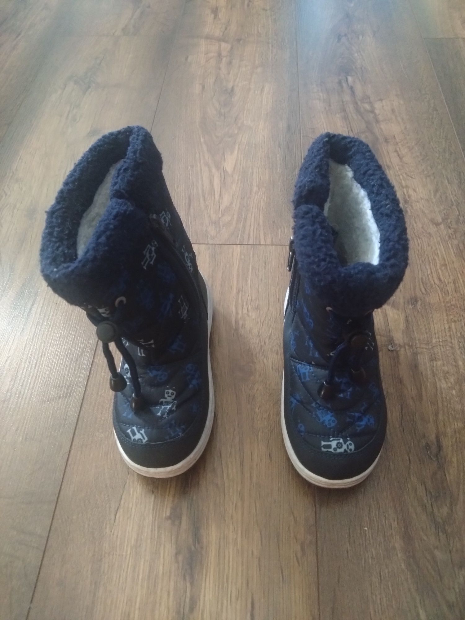 Buty zimowe śniegowce r. 27
