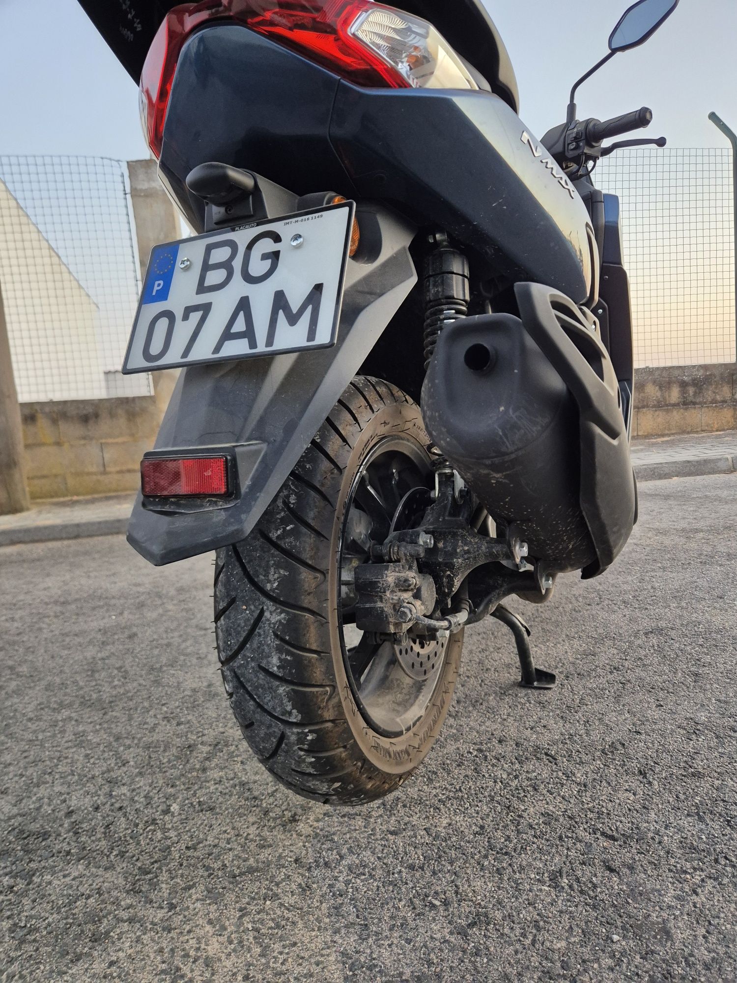 N MAX 125  negociável  2024