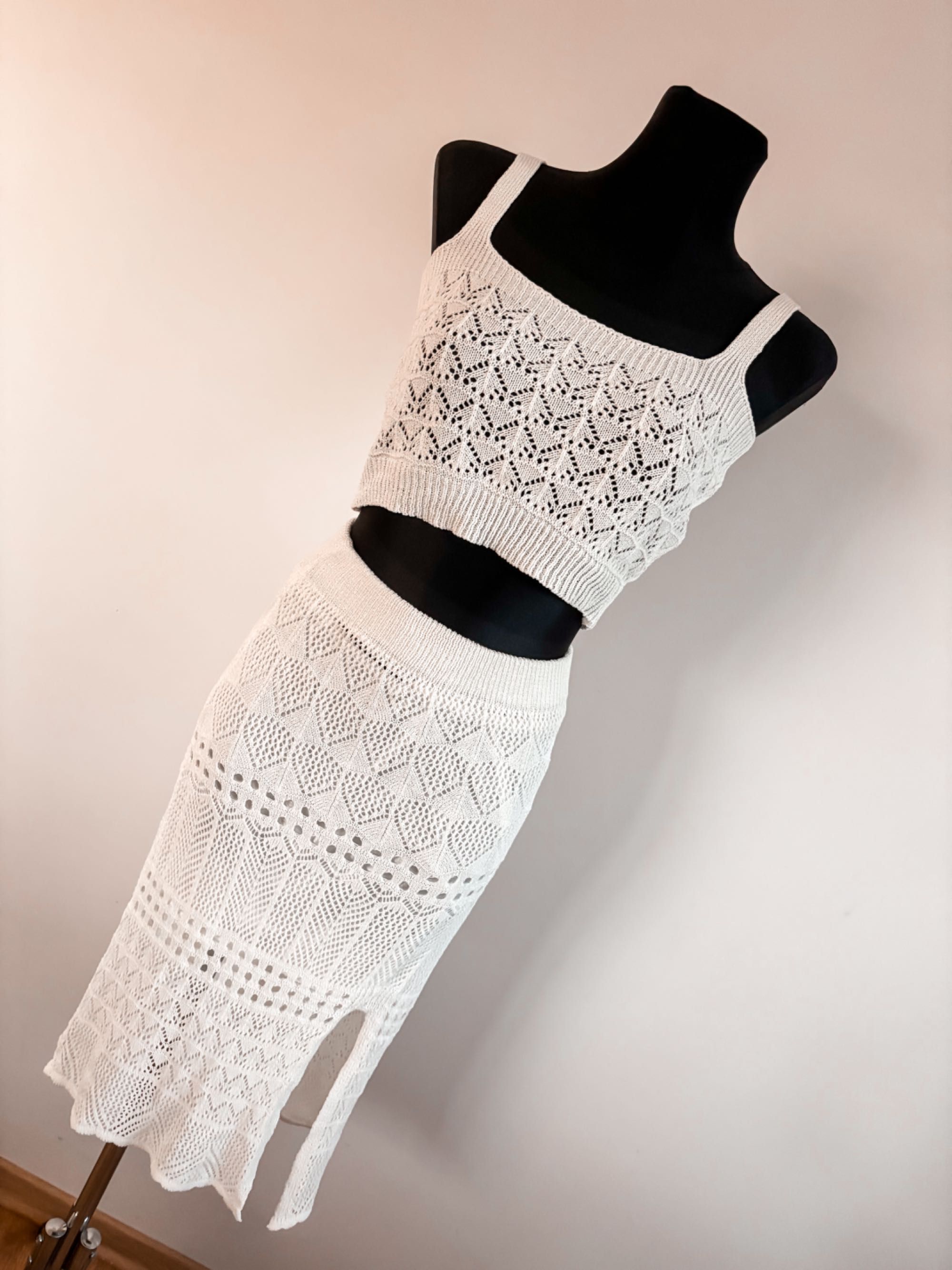 Ażurowy komplet na lato top bluzka pleciona spódnica midi boho zara