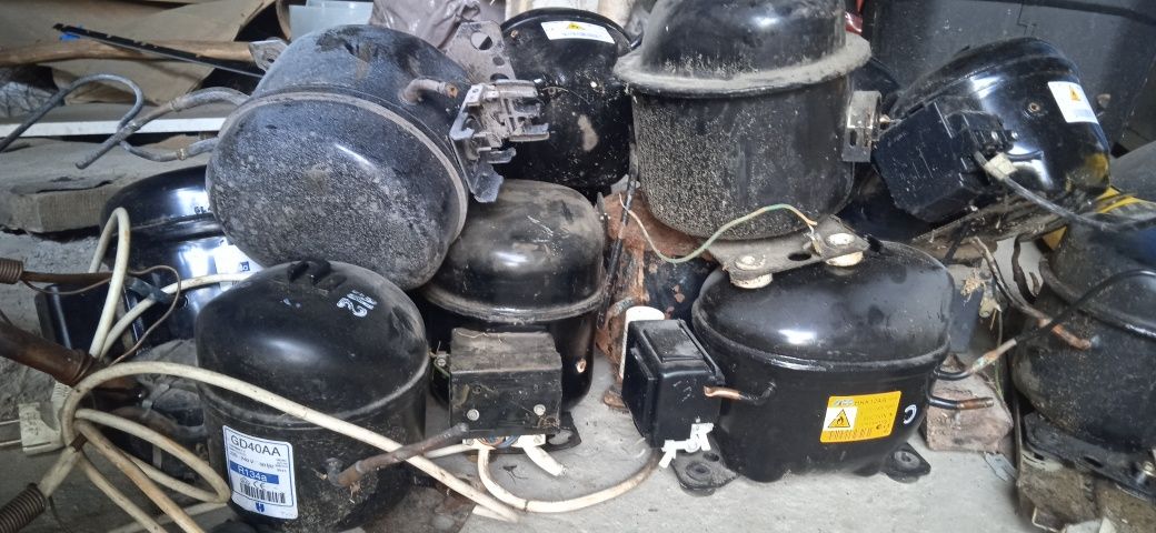 Agregaty z lodówek 110 sztuk