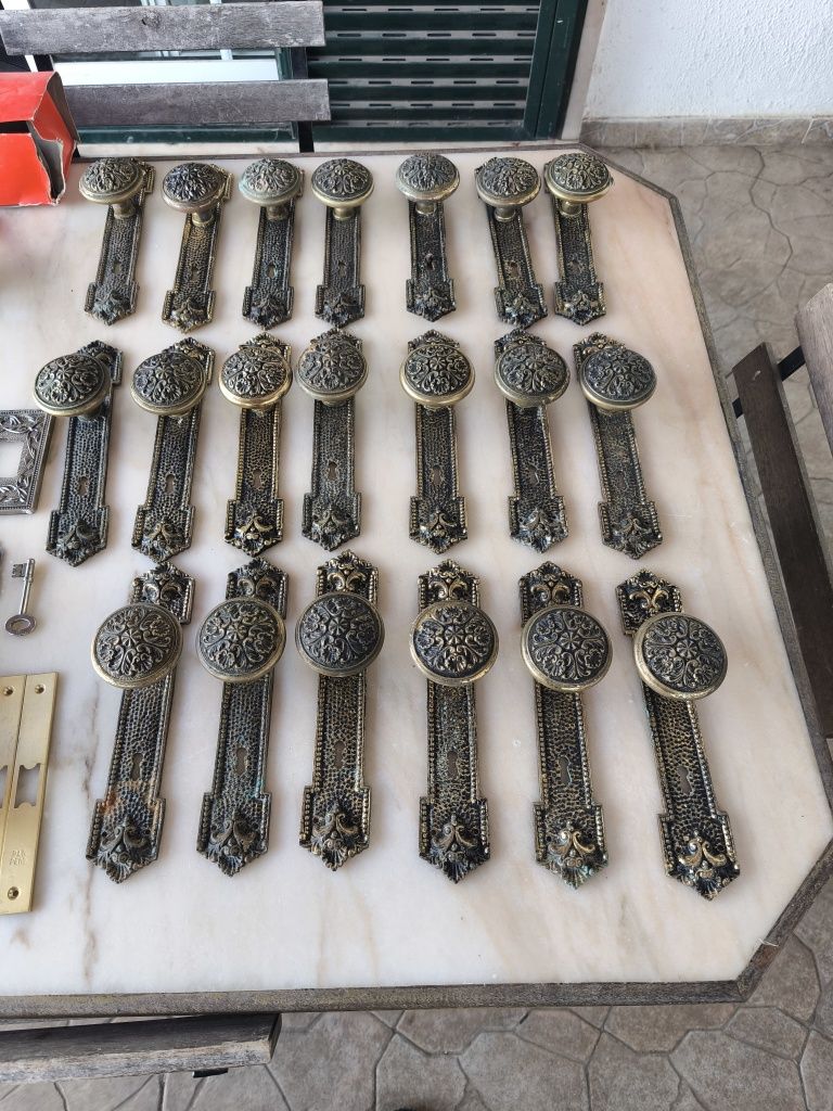 Fechaduras em latão