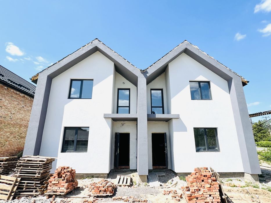 Продам дуплекс 110 кв.м., 3 кімнати, 2 сотки Zarvantsi