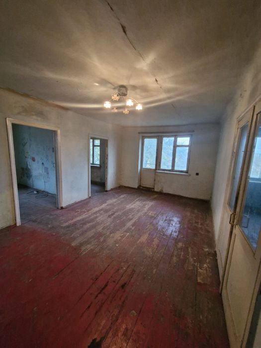 Продам 3х комнатную Бульвар Юрьева