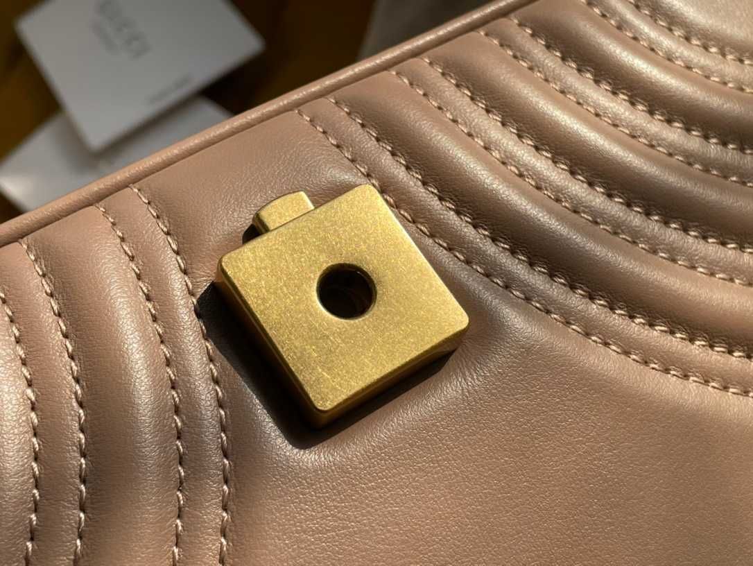Torebka na ramię Gucci Marmont z łańcuszkiem