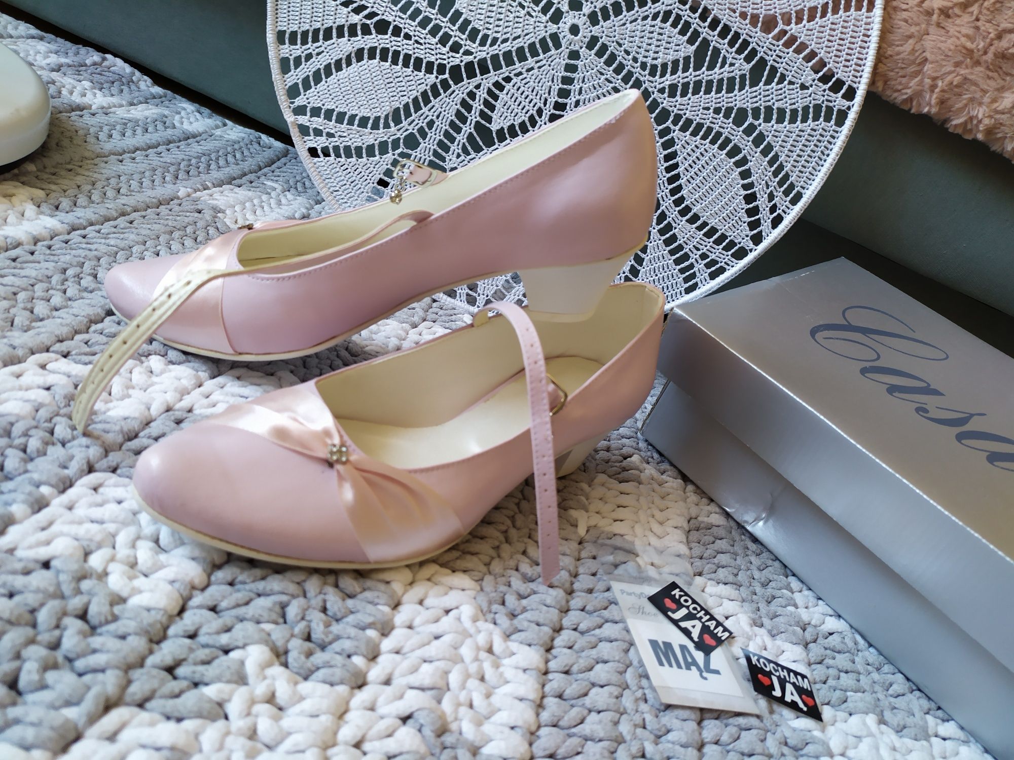 Ślubne buty pantofle damskie różowe boho nowe rozmiar 39