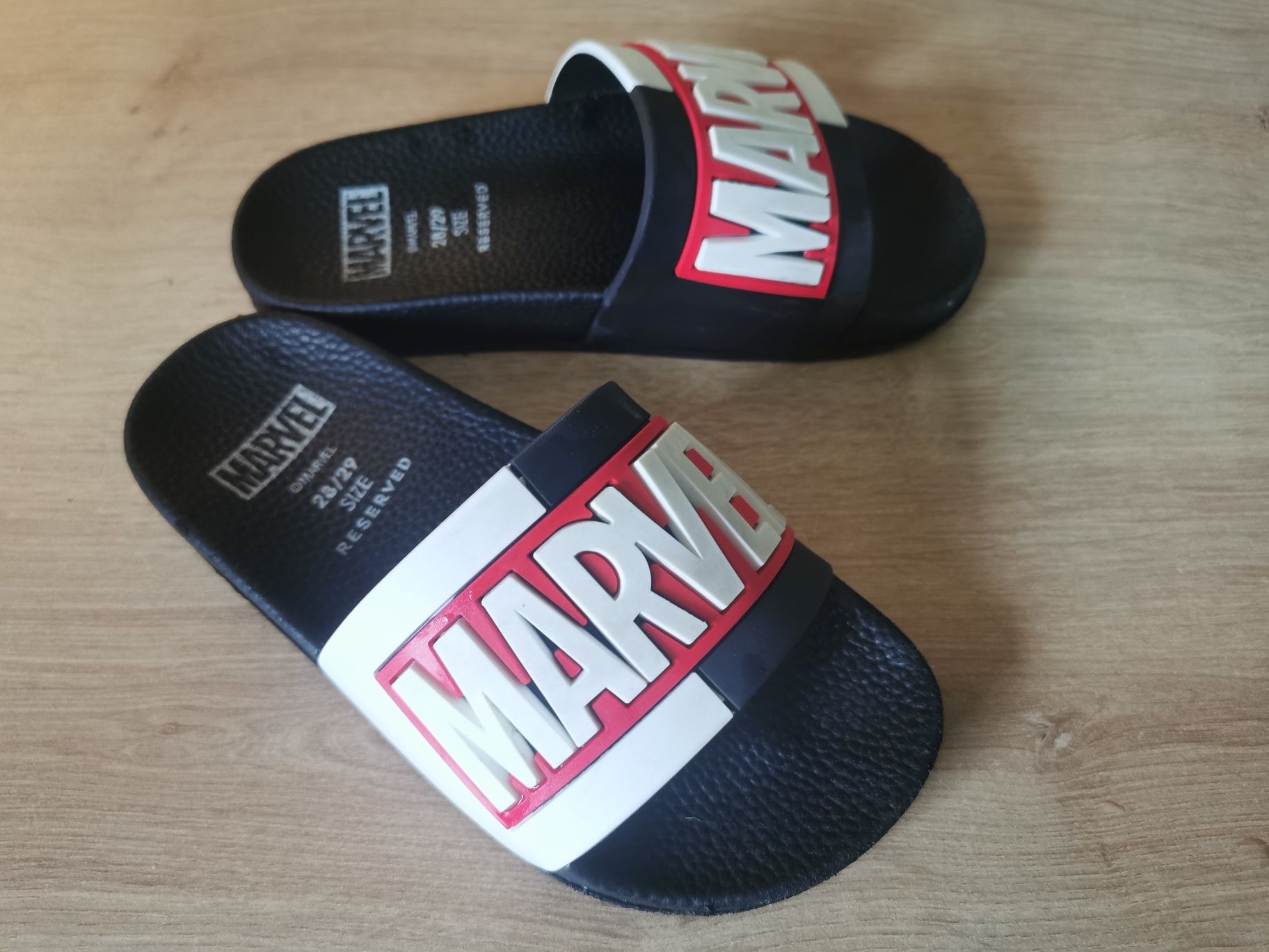 Klapki basenowe Marvel Spider-Man Reserved r. 28/29