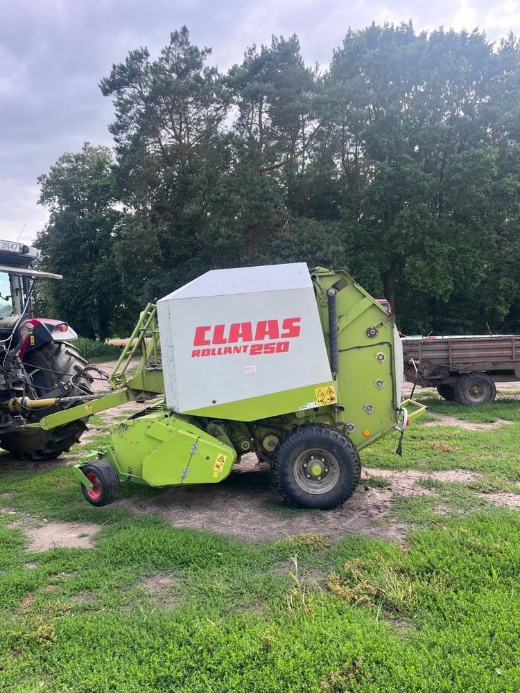 Claas rollant 250