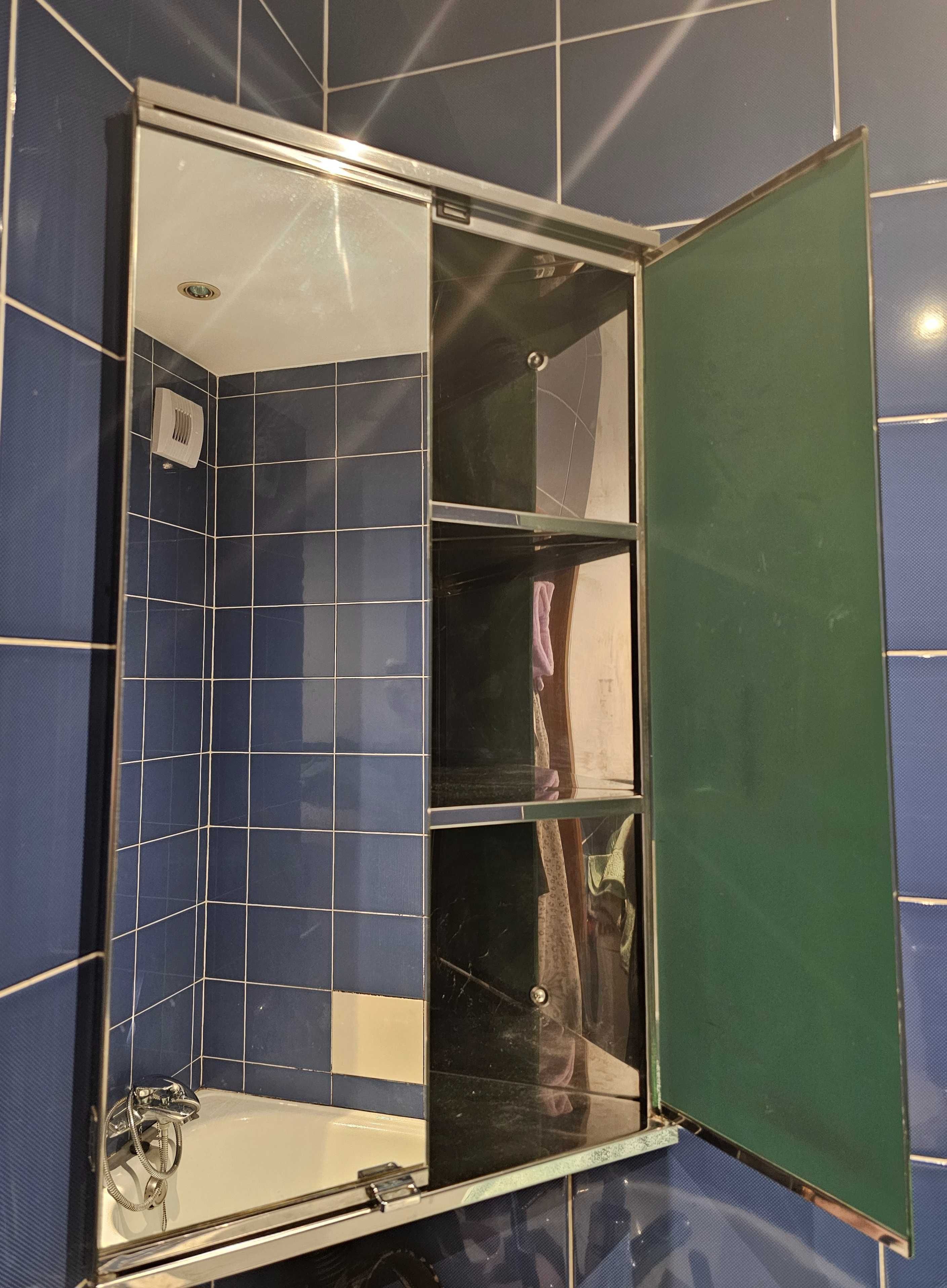 Szafka narożna wisząca łazienkowa z lustrem