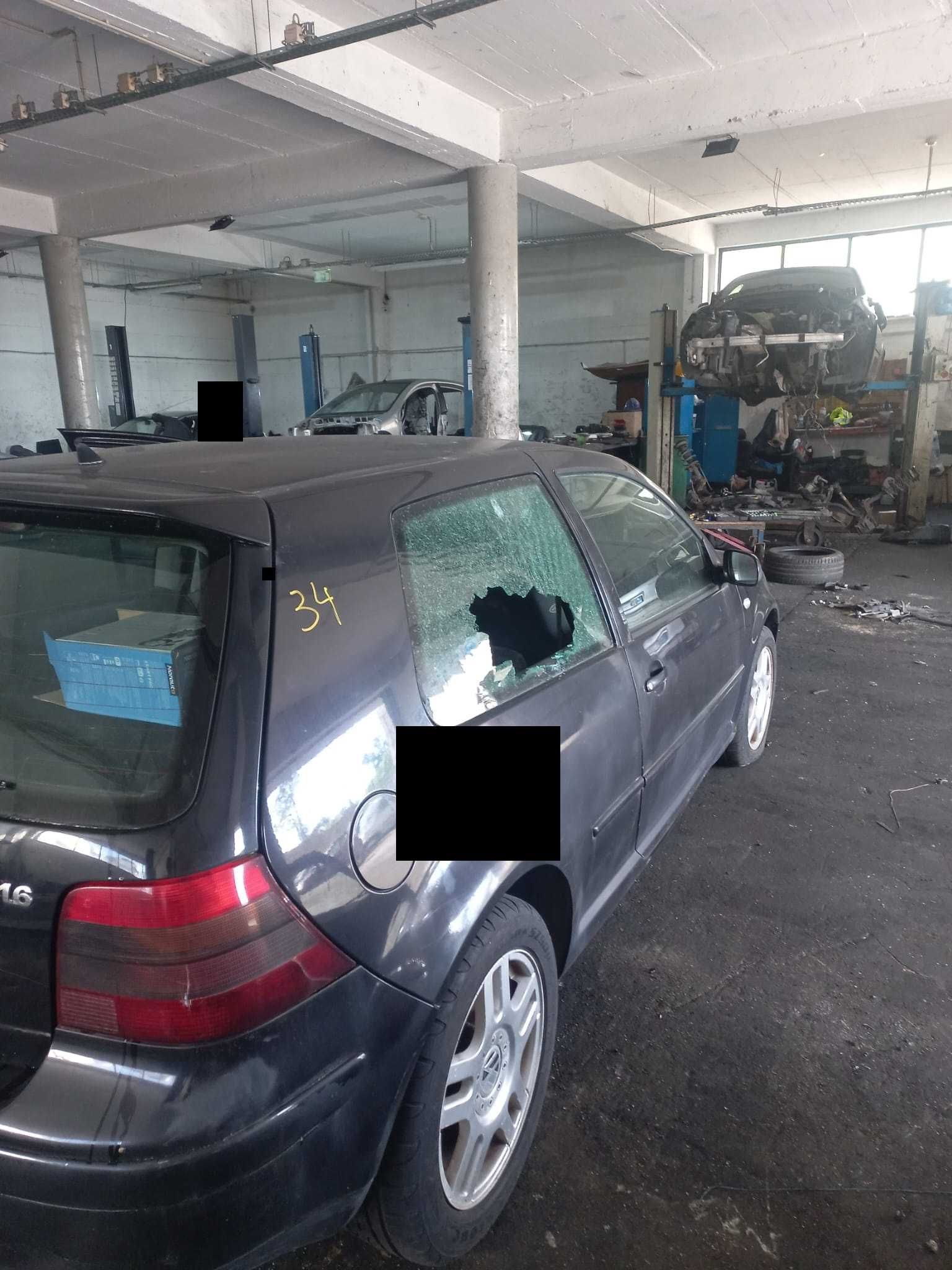 VW Golf para peças