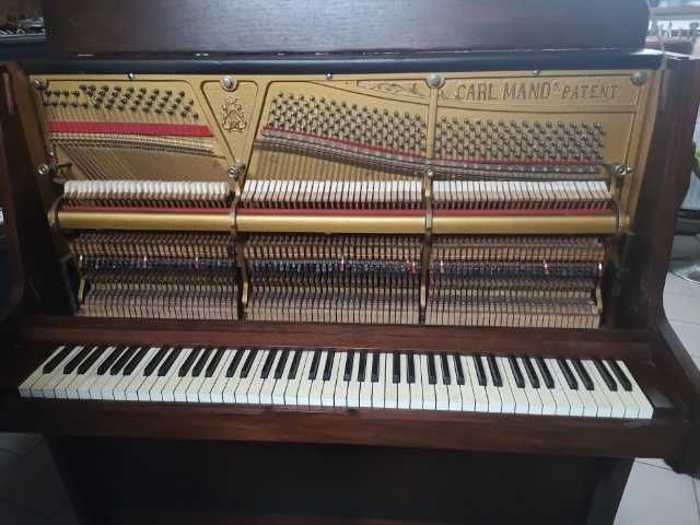 zabytkowe pianino Carl Mand z 1920r.