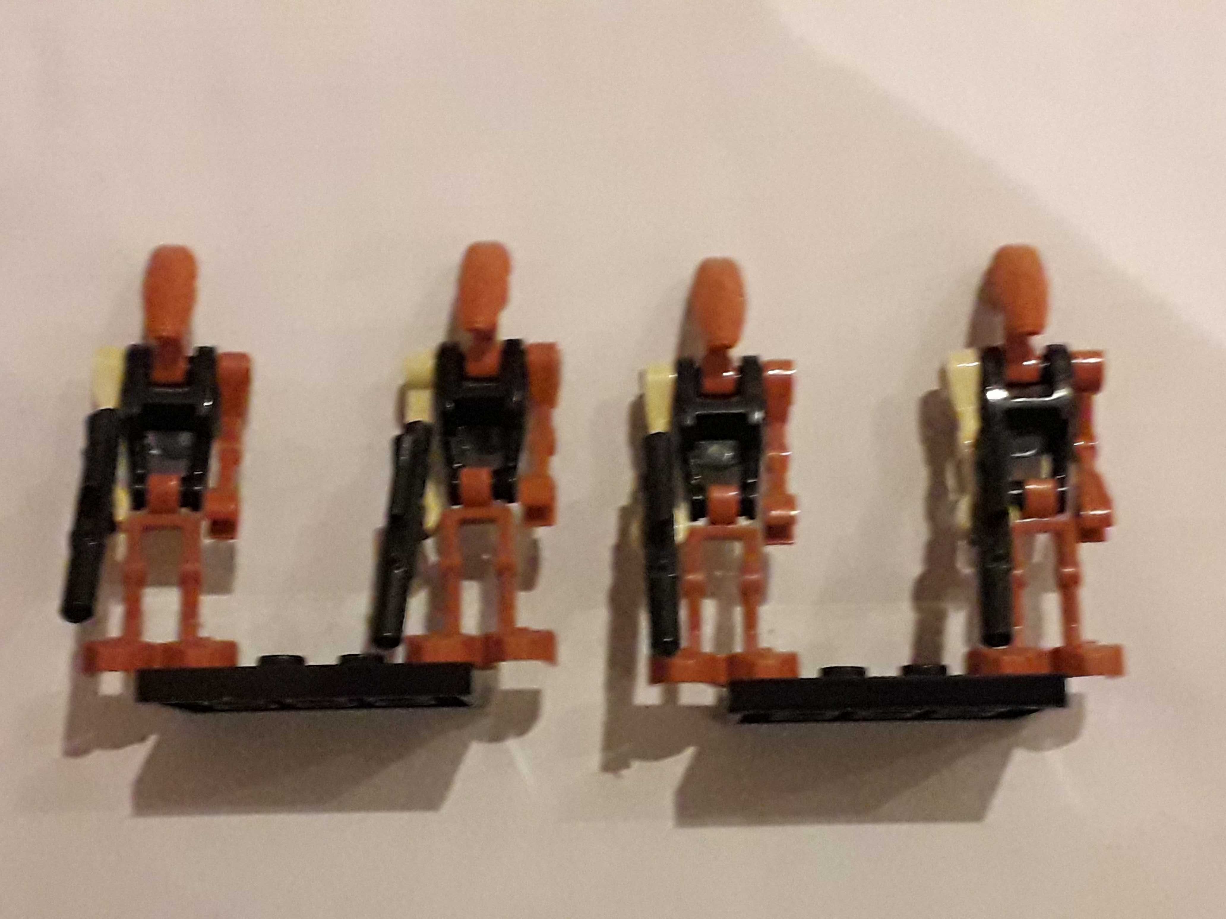 4 sztuki Figurki Star Wars Droid bojowy z blasterem komp. z Lego