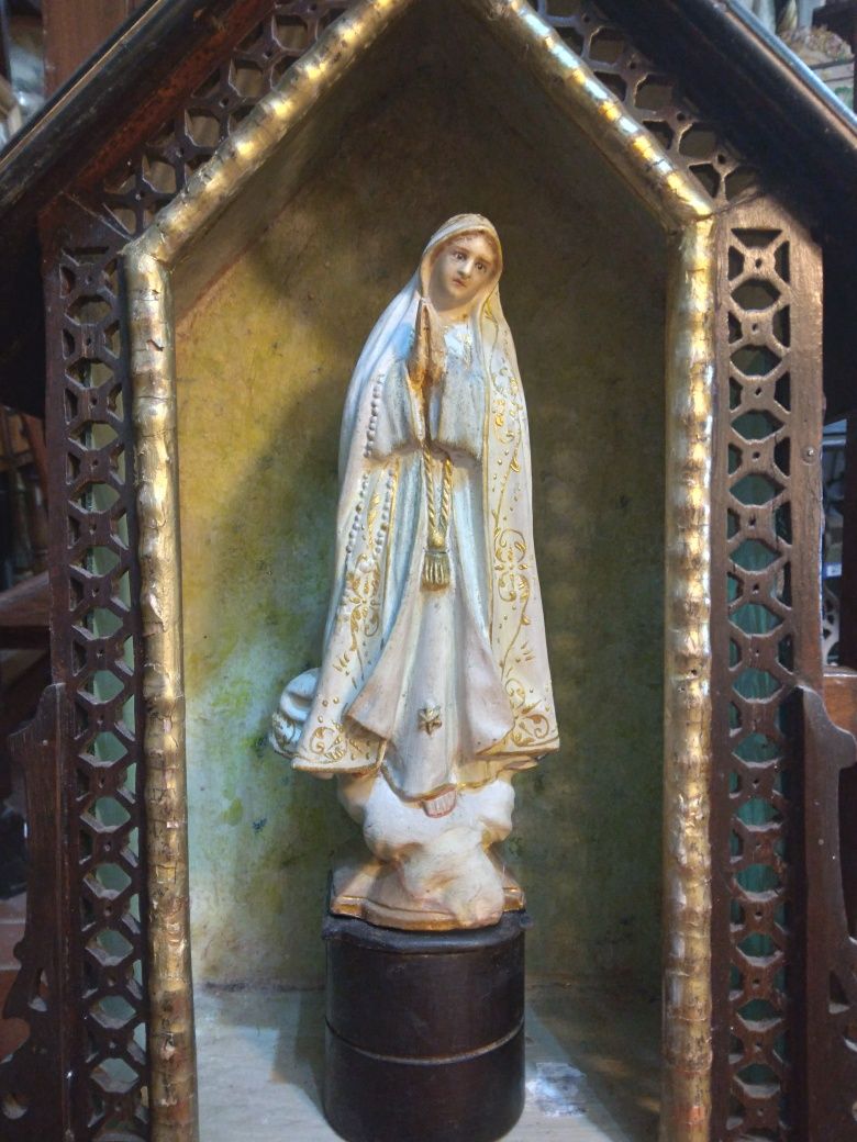 Oratório em talha vazada arte nova