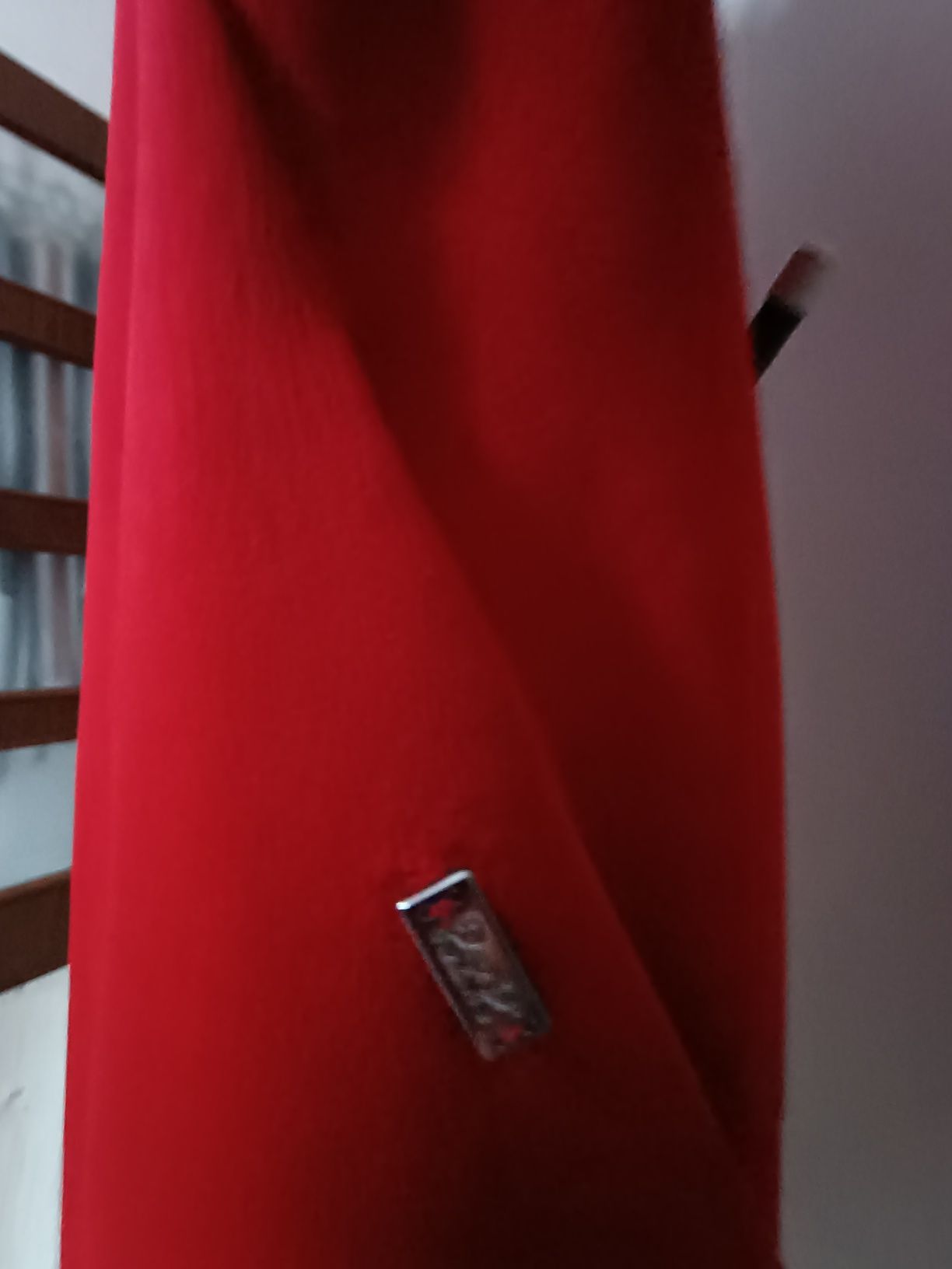 Czerwona sukienka z kieszeniami r. 42