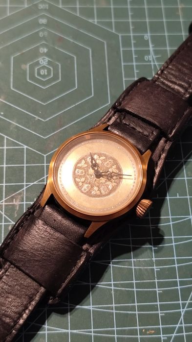 Zegarek naręczny pasówka