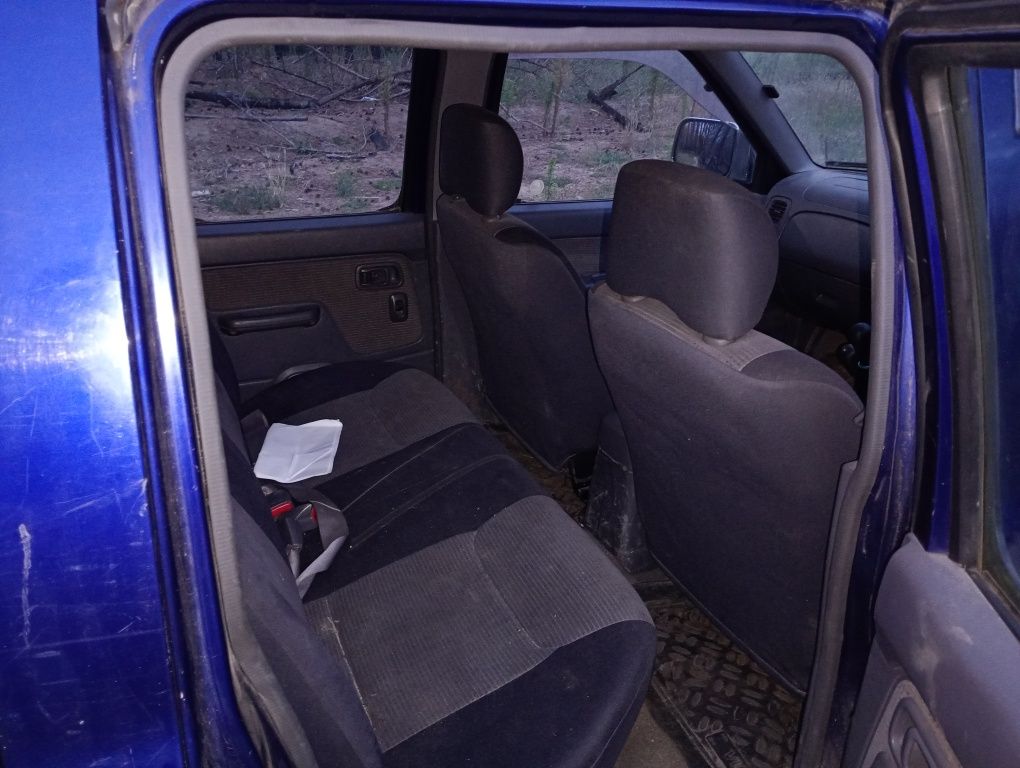 Nissan NAVARA D 22