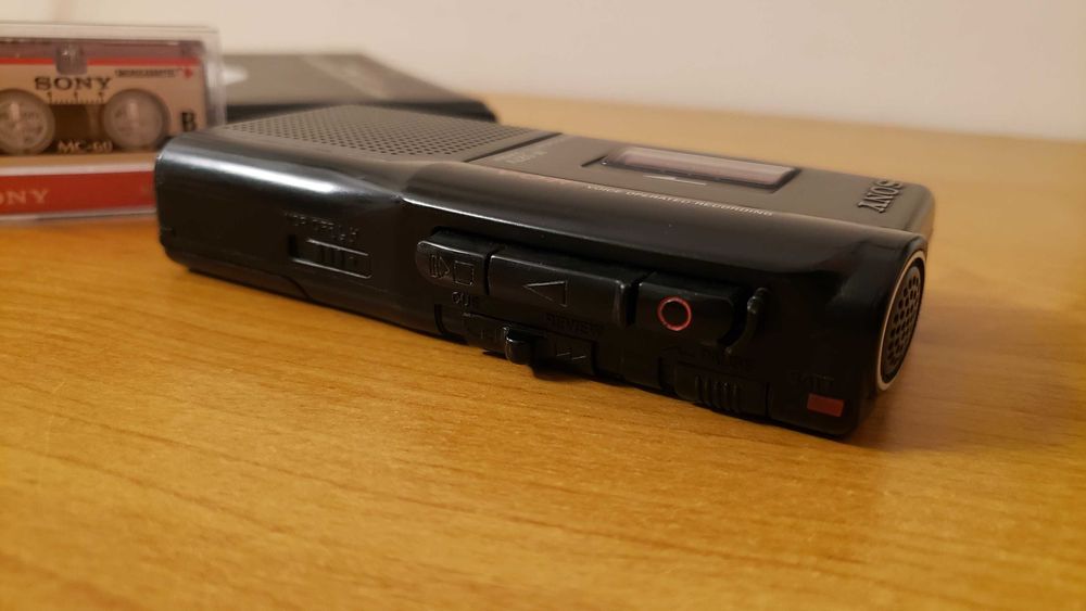 Диктофон SONY M-527V Microcassette Recorder