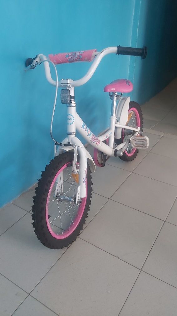 Продам дитячий велосипед Kelly 16". Для дівчинки