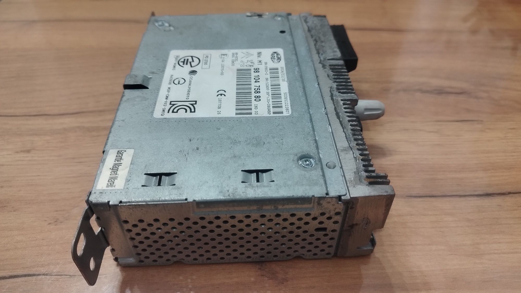 Wyświetlacz LCD i radio navi Peugeot 508 I