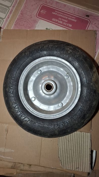 Колесо для садовой тачки