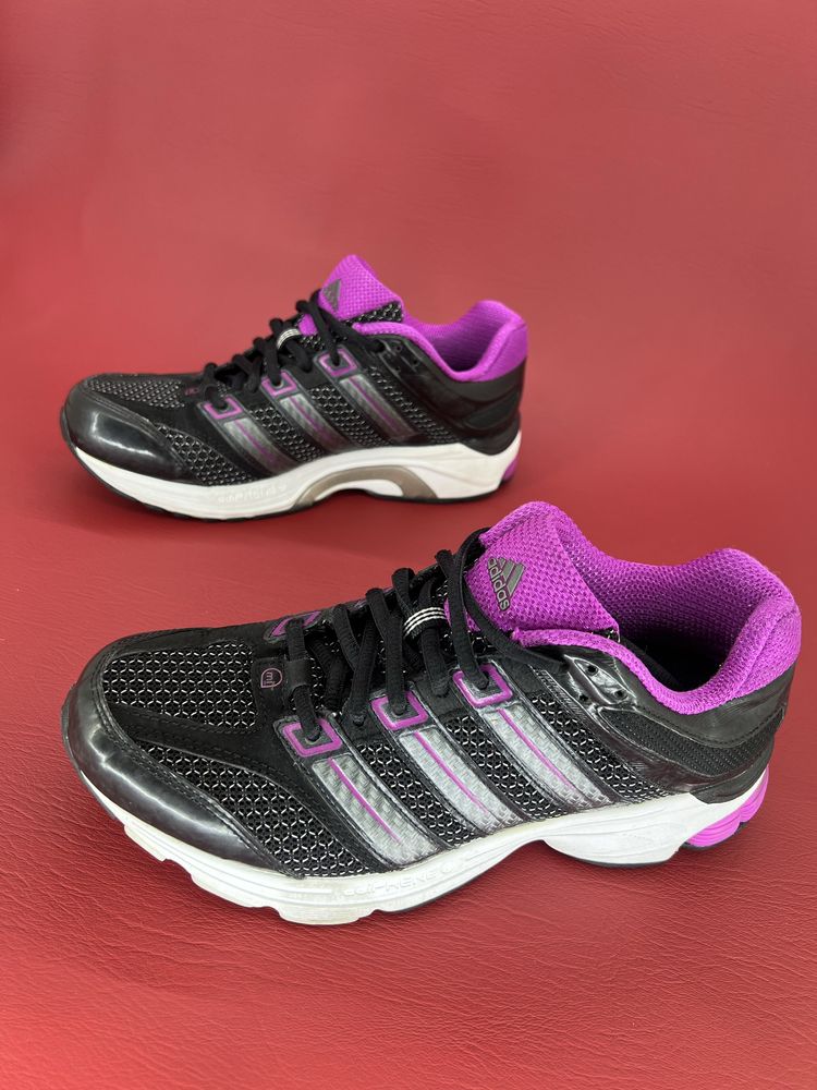 Кросівки 39,5р.25,3см. Adidas