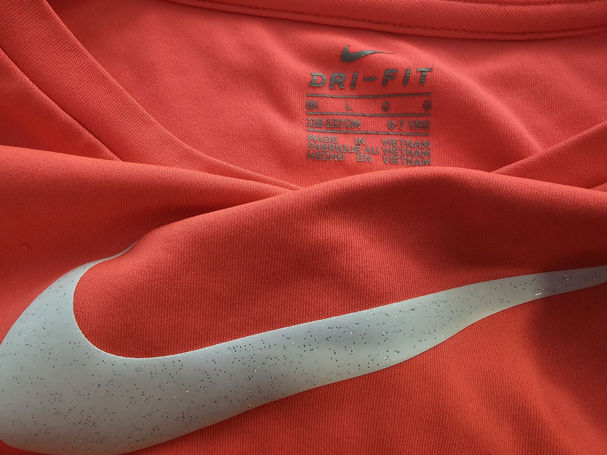 Sprzedam bluzeczkę Nike  dla dziewczynki  116