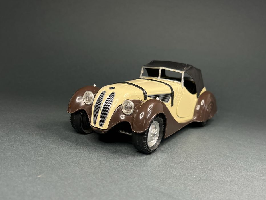 Моделі машинки 1:18 Maisto Bburago