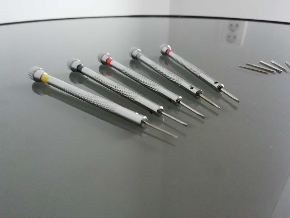 Wkrętaki zegarmistrzowskie - zestaw 5 sztuk + groty wymienne